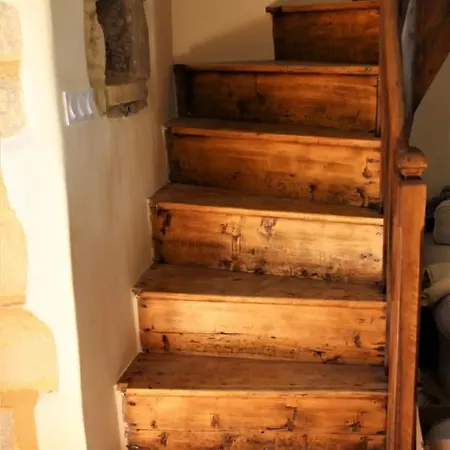 Joli Pour 5 Personnes : Chez Cherrie Saint-Julien-de-Lampon